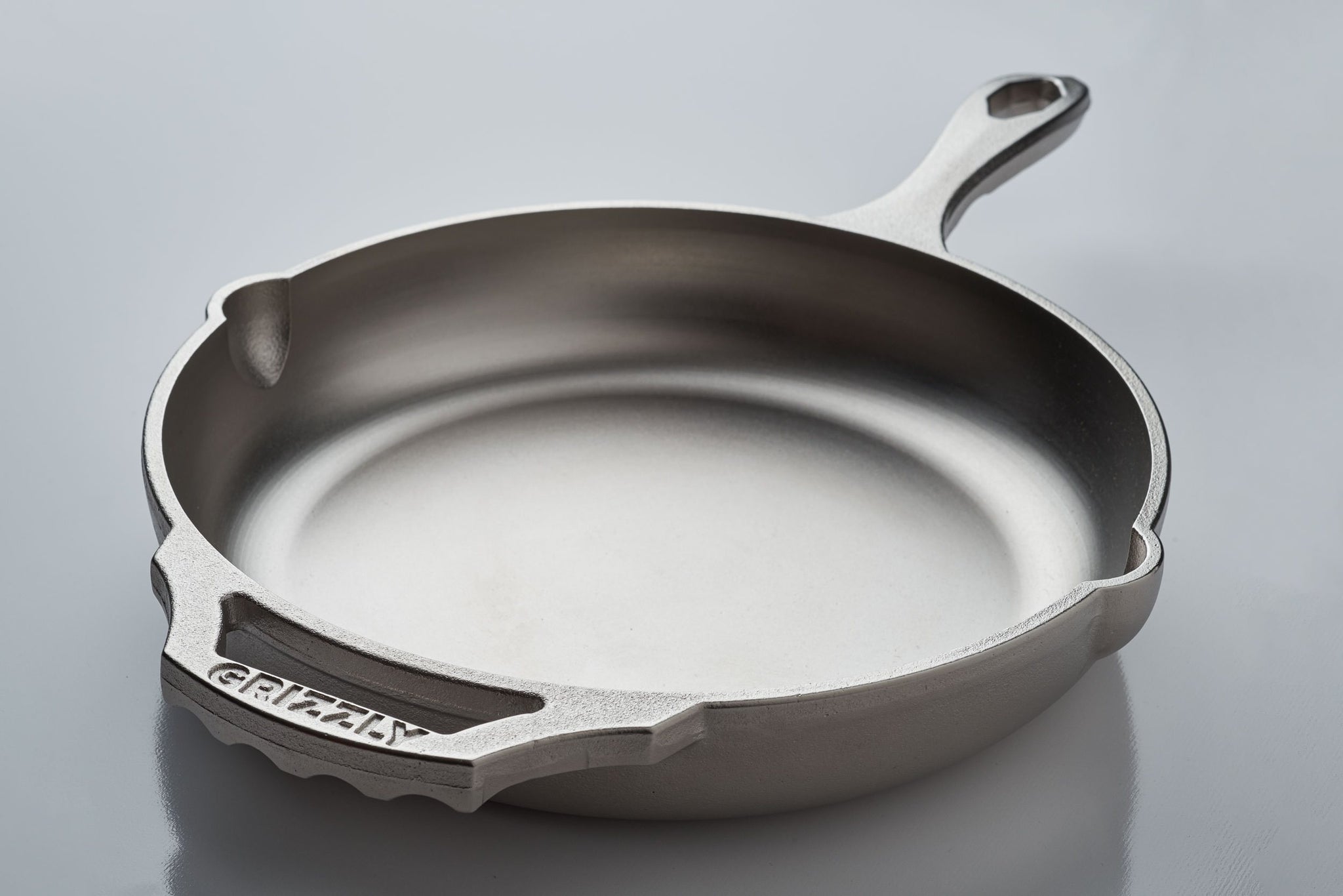 GRIZZLY 10 Cast Iron Skillet
